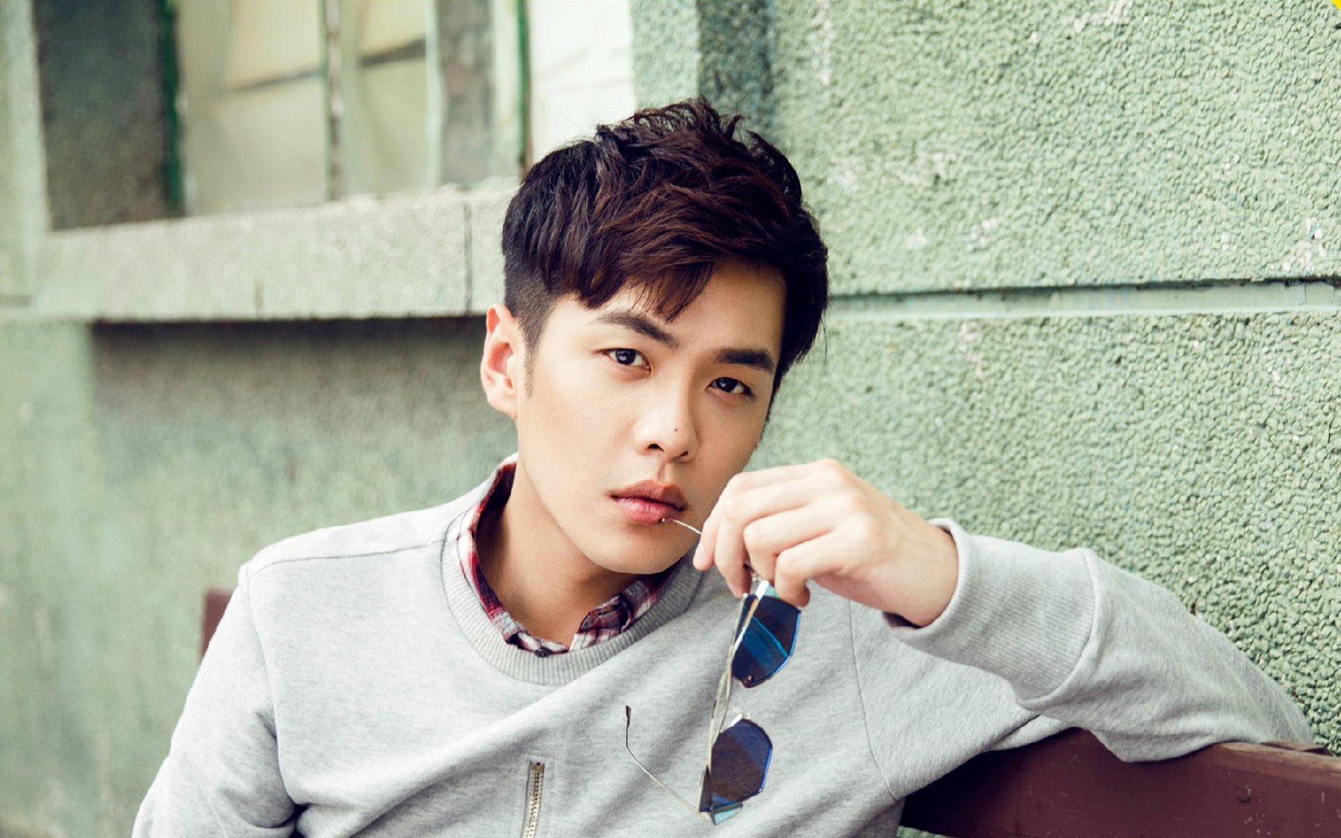 从挫折中崛起:车手的逆境成长故事,励志车手故事