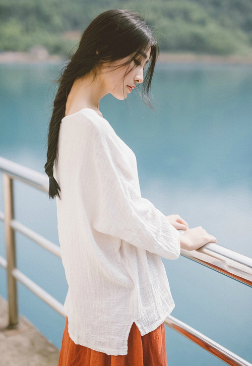 开云体育全站-季后赛中，库里连续10场投出超过5个三分，刷新个人季后赛纪录！，库里季后赛生涯最高分是多少